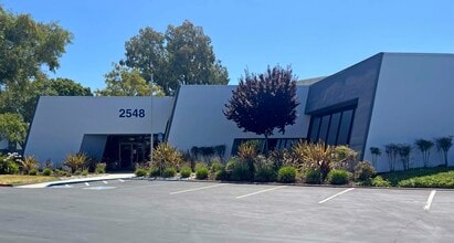 2450 Zanker Rd, San Jose, CA à louer Photo de l’immeuble– Image 1 sur 8