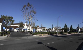 Plus de détails pour 13011-13051 Newport Ave, Tustin, CA - Bureau/Local commercial à louer