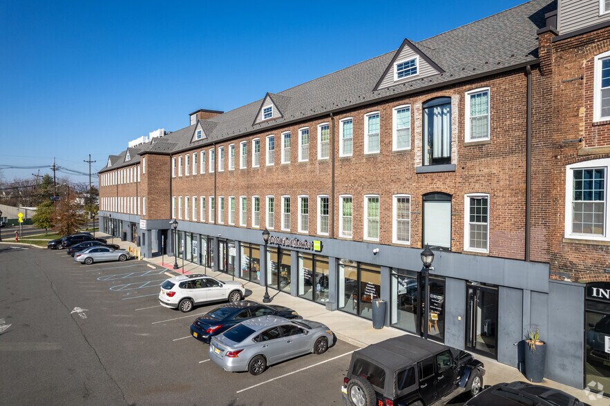120 Georges Rd, New Brunswick, NJ à vendre - Photo de l’immeuble – Image 2 sur 12