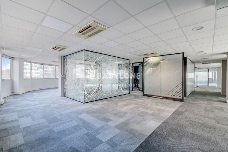 12 Rue Rouget De Lisle, Issy-les-Moulineaux à louer Photo intérieure– Image 1 sur 21