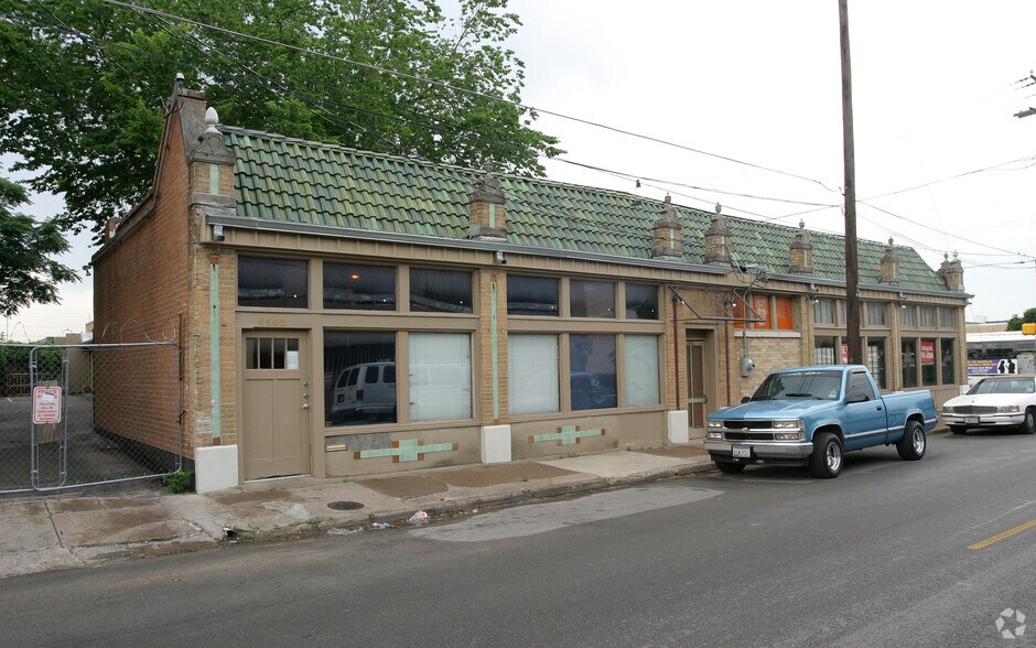 4302 Elm St S, Dallas, TX à vendre - Photo de l’immeuble – Image 2 sur 11