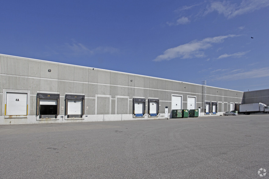 3550 Laird Rd, Mississauga, ON à louer - Photo de l’immeuble – Image 2 sur 2