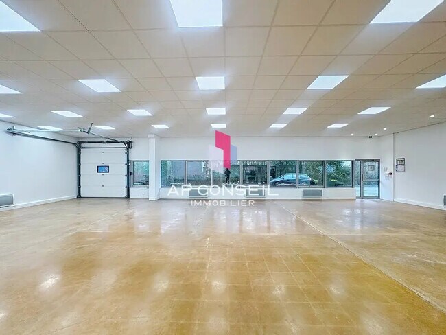 Plus de détails pour Bureau à louer