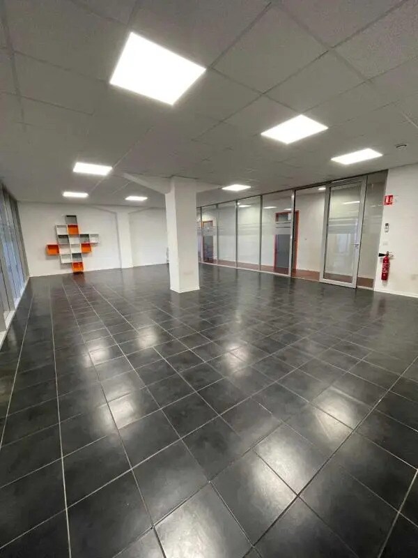 Bureau dans Gradignan à louer Photo de l’immeuble– Image 1 sur 11