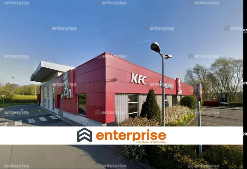 Local commercial dans Englos à louer - Photo de l’immeuble – Image 1 sur 1