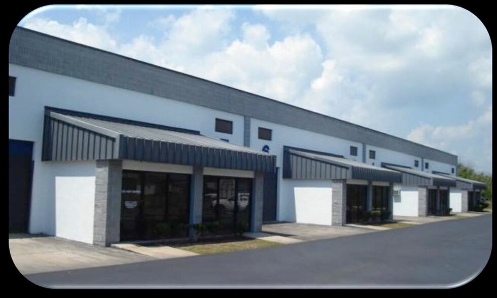700 S John Rodes Blvd, Melbourne, FL à louer - Photo principale – Image 1 sur 6