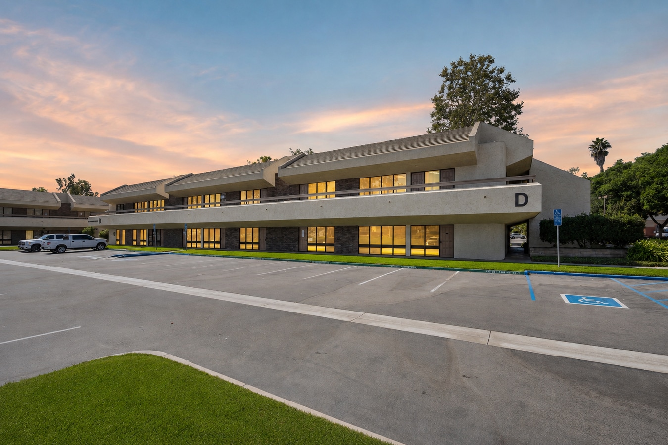 2486 N Ponderosa Dr, Camarillo, CA 93010 - Lot 110 - - Photo intérieure - Image 1 of 5