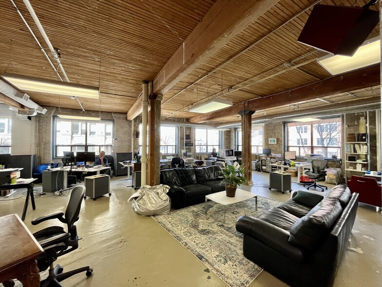 116 Spadina Ave, Toronto, ON à louer - Photo intérieure – Image 3 sur 27