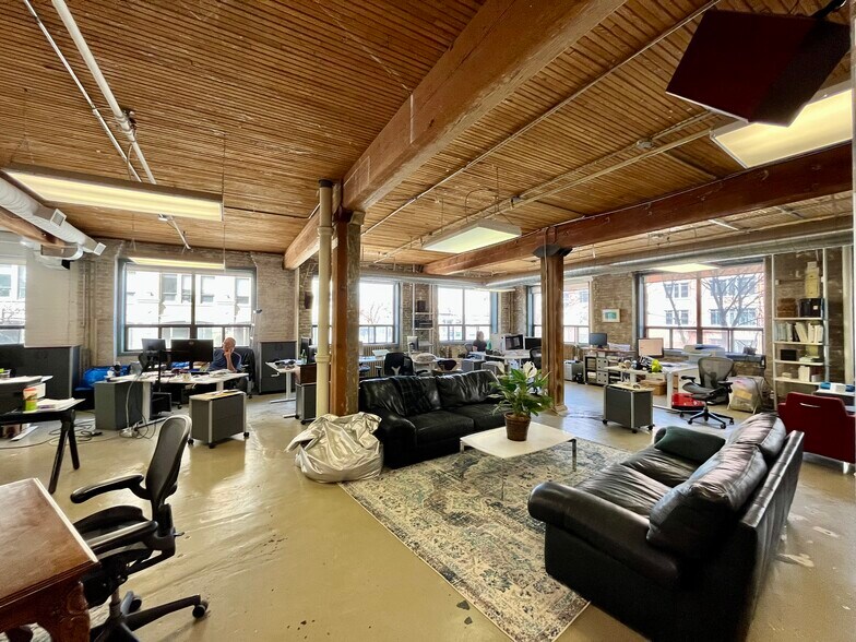 116 Spadina Ave, Toronto, ON à louer - Photo intérieure – Image 3 sur 27