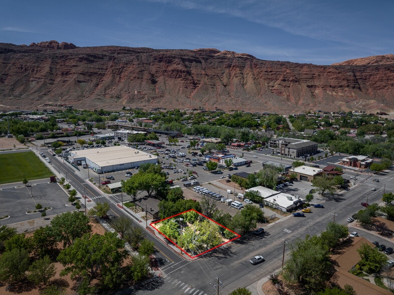 86 E 300 S, Moab, UT à vendre - Photo principale – Image 1 sur 20