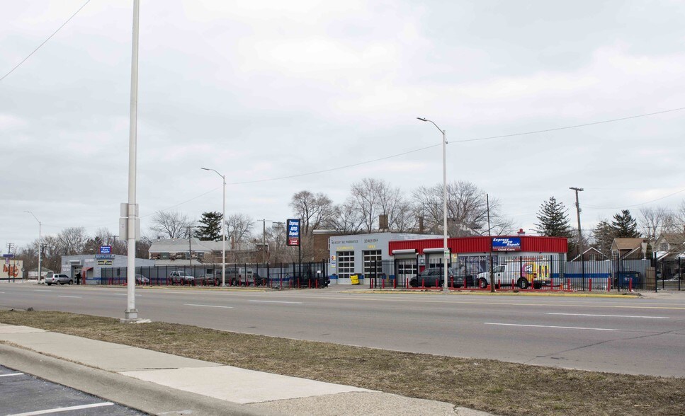 11820-11866 Gratiot Ave portefeuille de 2 biens à vendre sur LoopNet.fr - Autre – Image 3 sur 6
