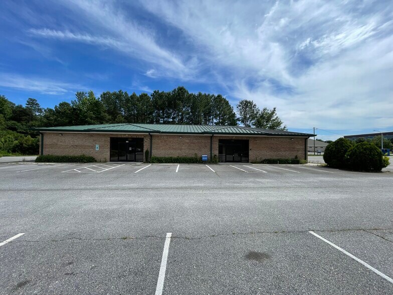 731 Tilghman Dr, Dunn, NC à vendre - Photo de l’immeuble – Image 3 sur 9