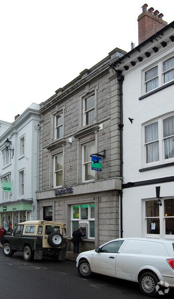 13 Broad St, Launceston à vendre - Photo principale – Image 1 sur 5