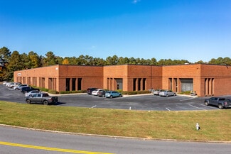 Plus de détails pour 1701 Oakbrook Dr, Norcross, GA - Industriel/Logistique à louer
