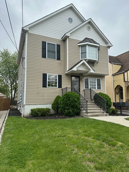 249 Main St, Woodbridge, NJ à louer - Photo de l’immeuble – Image 1 sur 13