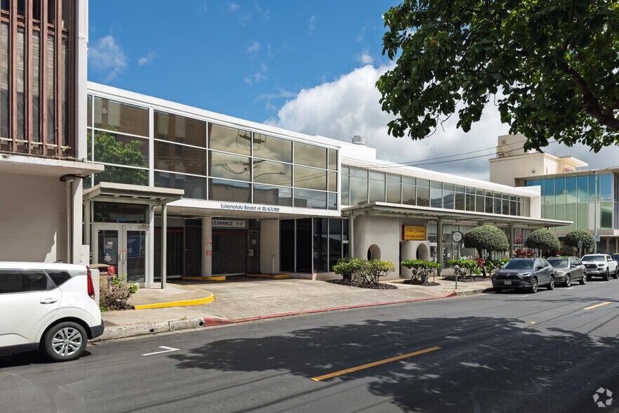 1136 12th Ave, Honolulu, HI à louer - Photo de l’immeuble – Image 3 sur 6