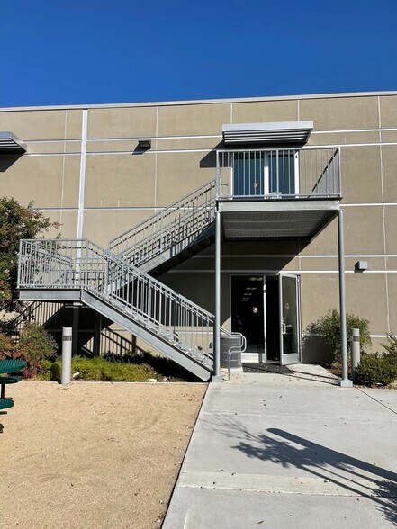 38895 Mission Blvd, Fremont, CA à vendre - Photo de l’immeuble – Image 2 sur 10