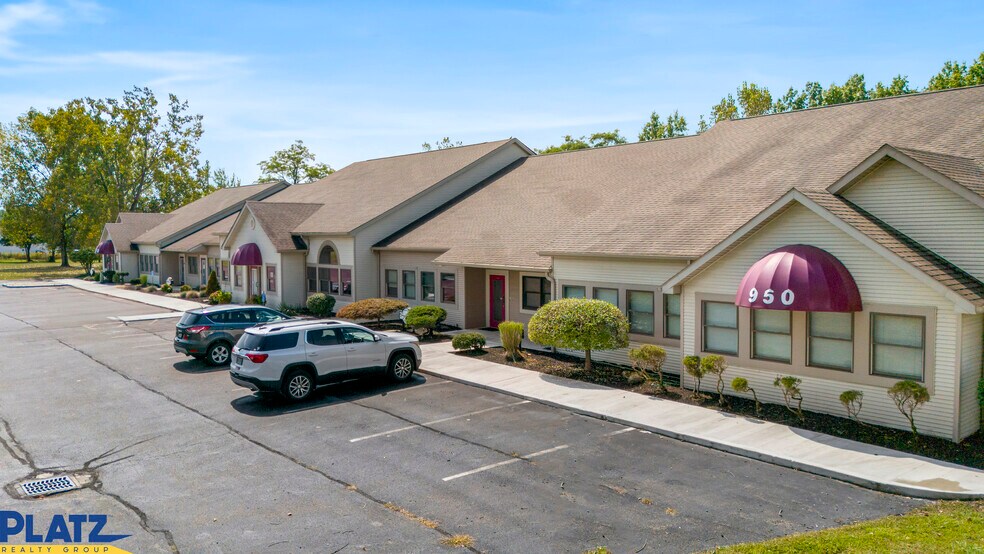 950 Youngstown Warren Rd, Niles, OH à louer - Photo de l’immeuble – Image 1 sur 12