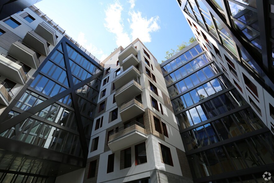 54 Noll St, Brooklyn, NY à louer - Photo de l’immeuble – Image 3 sur 8