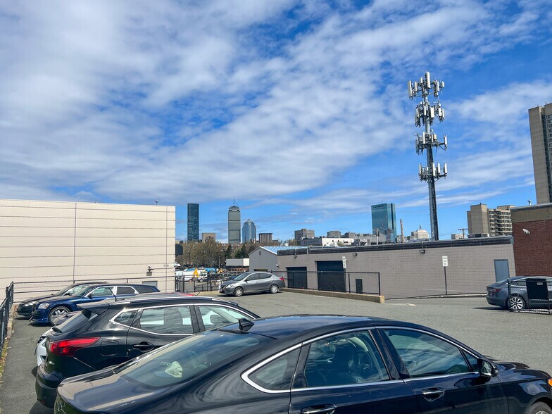 845 Albany St, Boston, MA à louer - Photo de l’immeuble – Image 3 sur 18