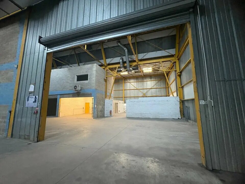 Local d’activités dans Noisiel à louer Photo intérieure– Image 1 sur 6