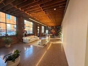 209 W 19th Ter, Kansas City, MO à louer Photo intérieure– Image 1 sur 15