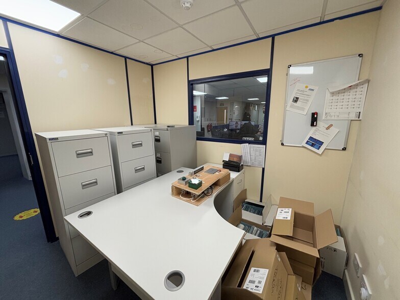 Heron Business Park, Eastman Way, Hemel Hempstead à louer - Photo de l’immeuble – Image 3 sur 23