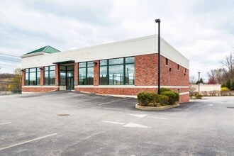 800 N Bedford Rd, Mount Kisco, NY à vendre Photo intérieure– Image 1 sur 10