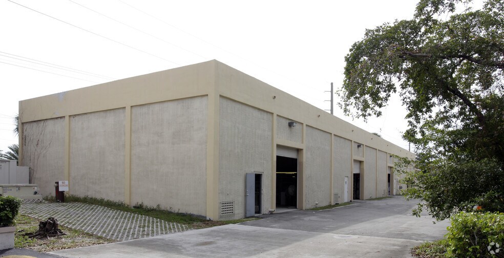 4099 N Dixie Hwy, Boca Raton, FL à louer - Photo de l’immeuble – Image 2 sur 12