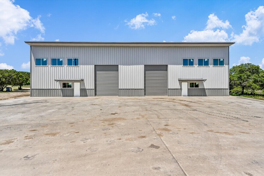 10020 Darden Hill Rd, Austin, TX à louer - Photo de l’immeuble – Image 1 sur 36