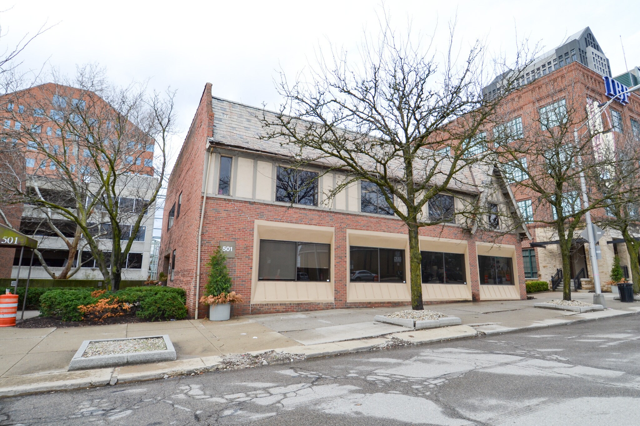 501 S High St, Columbus, OH à louer Photo principale– Image 1 sur 3