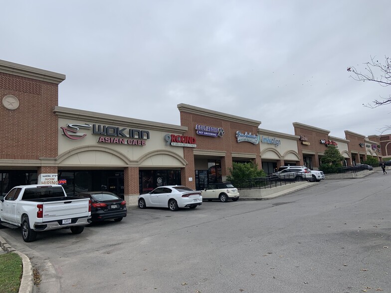 9822 Potranco Rd, San Antonio, TX à louer - Photo de l’immeuble – Image 2 sur 2
