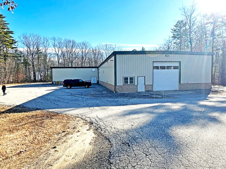 1641 Portland Rd, Arundel, ME à louer - Photo de l’immeuble – Image 1 sur 5
