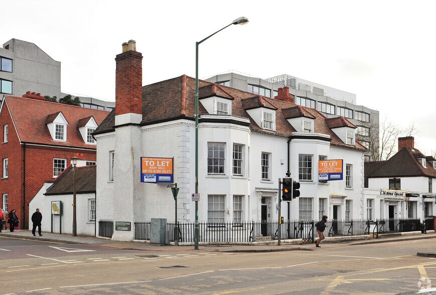 681 Warwick Rd, Solihull à louer - Photo de l’immeuble – Image 3 sur 10