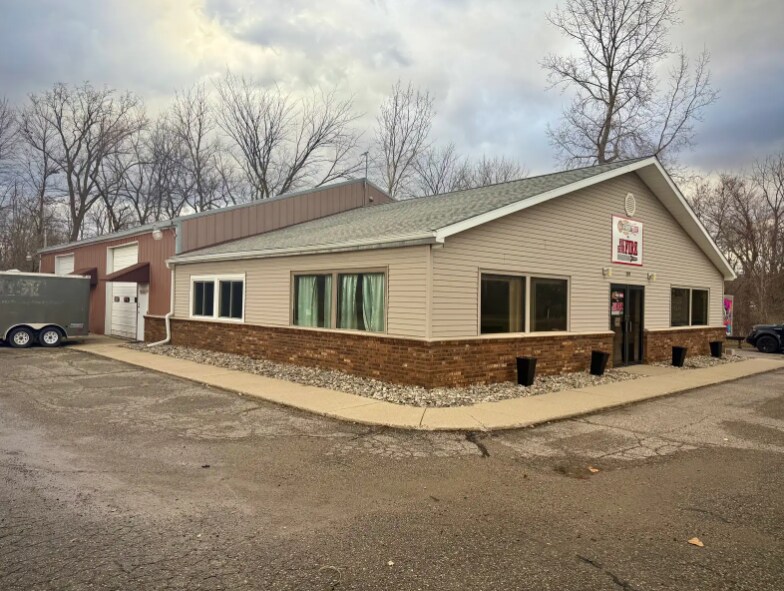 207 E Kipp Rd, Mason, MI à vendre Photo principale– Image 1 sur 16