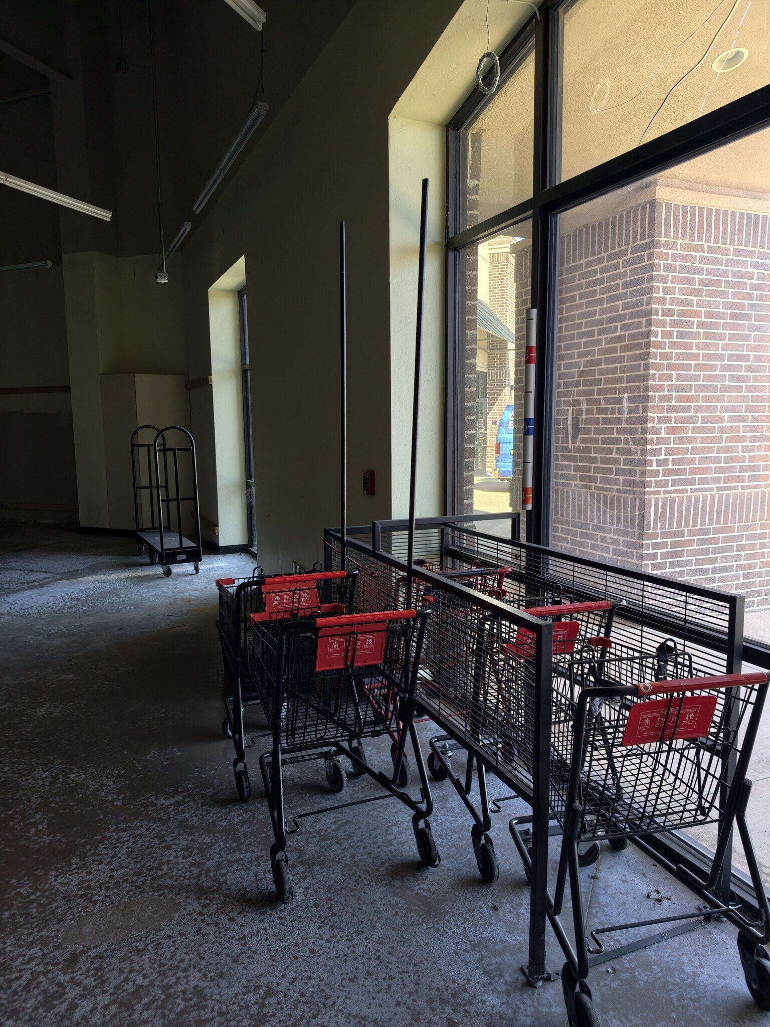 8000-8022 NW 39th Expressway, Bethany, OK à louer Photo intérieure– Image 1 sur 5