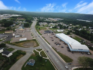 Plus de détails pour 811 Reeves St, Port Hawkesbury, NS - Bureau à louer