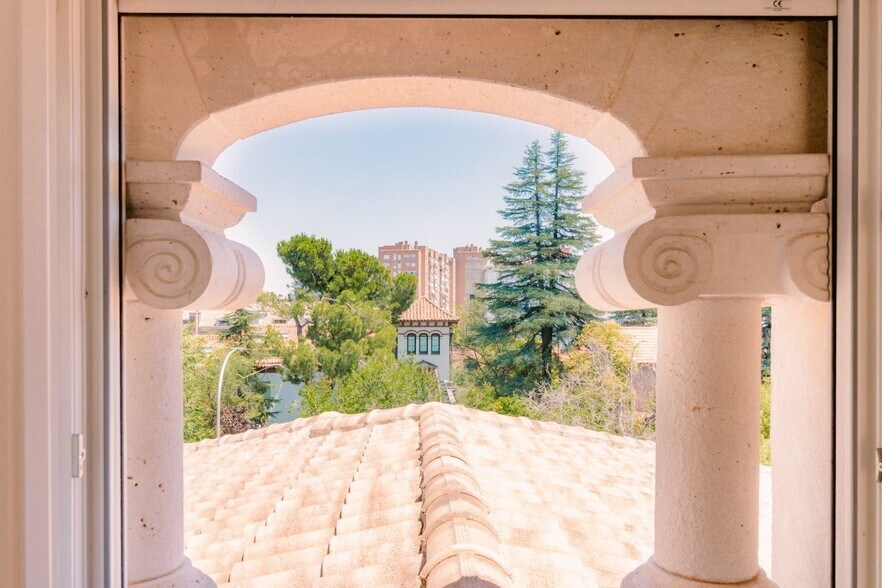 Terrain dans Madrid, Madrid à vendre - Photo de l’immeuble – Image 1 sur 9