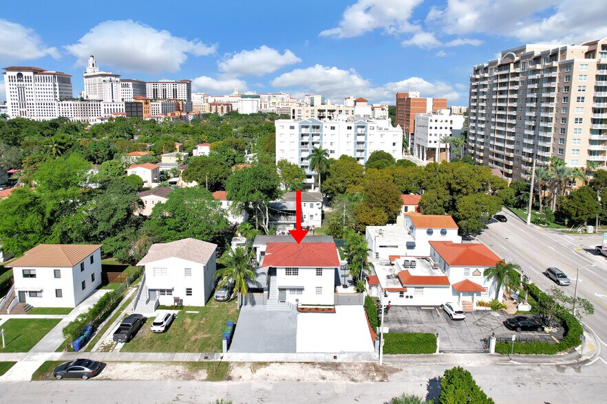 3711 SW 27th Ter, Miami, FL à vendre - Photo de l’immeuble – Image 3 sur 60