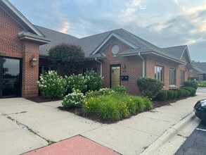 3925 75th St, Aurora, IL à louer Photo intérieure– Image 1 sur 2