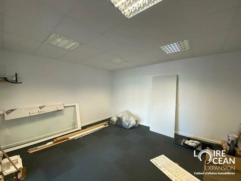 Local d’activités dans Saint-Herblain à louer - Photo de l’immeuble – Image 2 sur 8