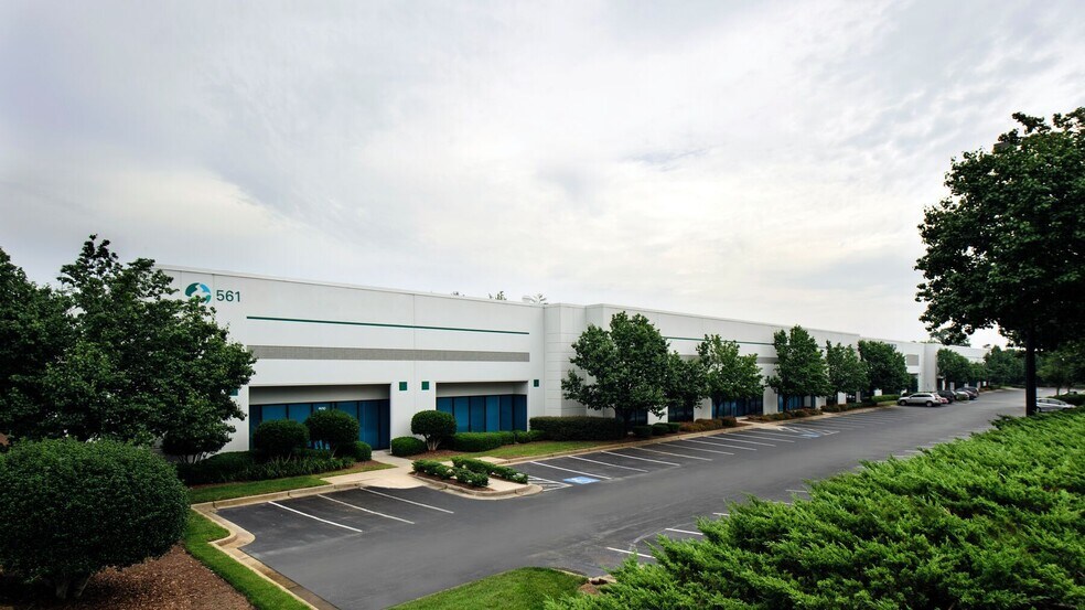 540 Airport South Pky, Atlanta, GA à louer - Photo principale – Image 2 sur 16