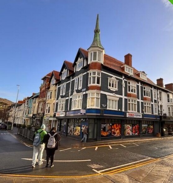 19-21 North Parade, Aberystwyth à vendre - Photo de l’immeuble – Image 2 sur 7