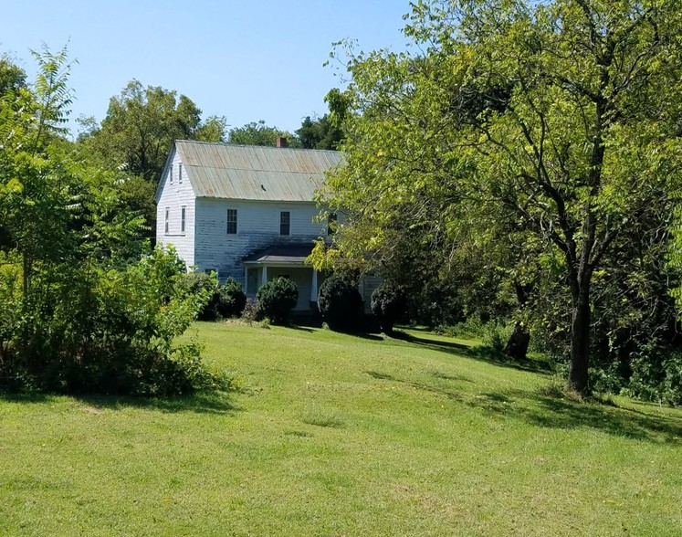 1025 Penn-Lo Dr, Whitsett, NC à vendre - Photo de l’immeuble – Image 2 sur 3