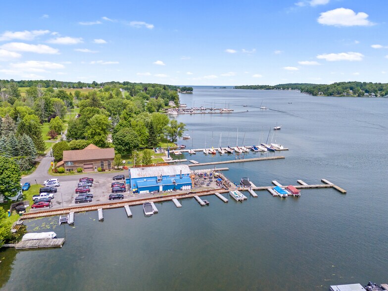 356 King St, Fair Haven, NY à vendre - Aérien – Image 1 sur 61