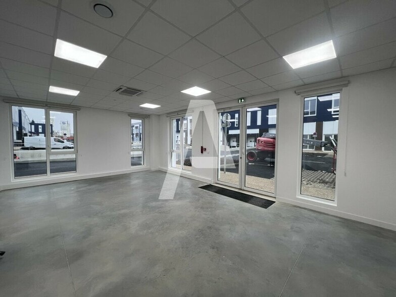 Local d’activités dans Moissy-Cramayel à louer - Photo intérieure – Image 3 sur 5