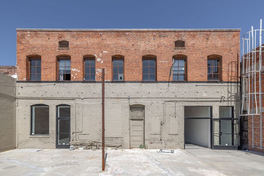 629 N Western Ave, Los Angeles, CA à louer - Photo de l’immeuble – Image 2 sur 33