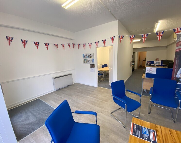 75 High St, Banchory à vendre - Photo de l’immeuble – Image 3 sur 5