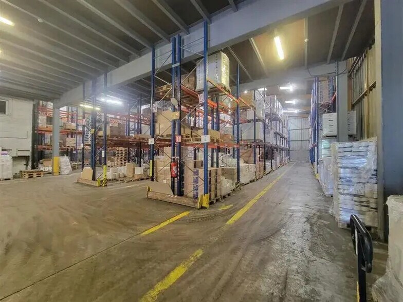 Industriel/Logistique dans Villeneuve-la-Garenne à louer - Photo de l’immeuble – Image 2 sur 7