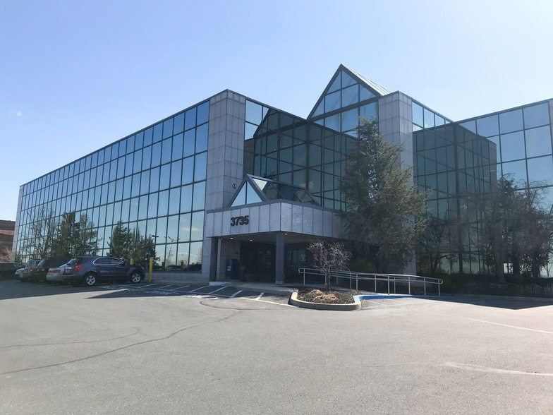 3735 Easton Nazareth Hwy, Easton, PA à louer - Photo principale – Image 1 sur 9